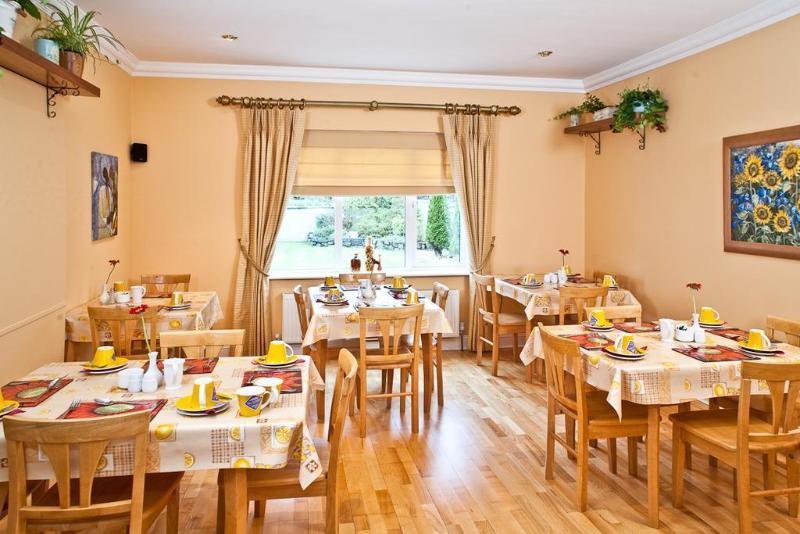 Amber Heights Bed & Breakfast กัลเวย์ ภายนอก รูปภาพ