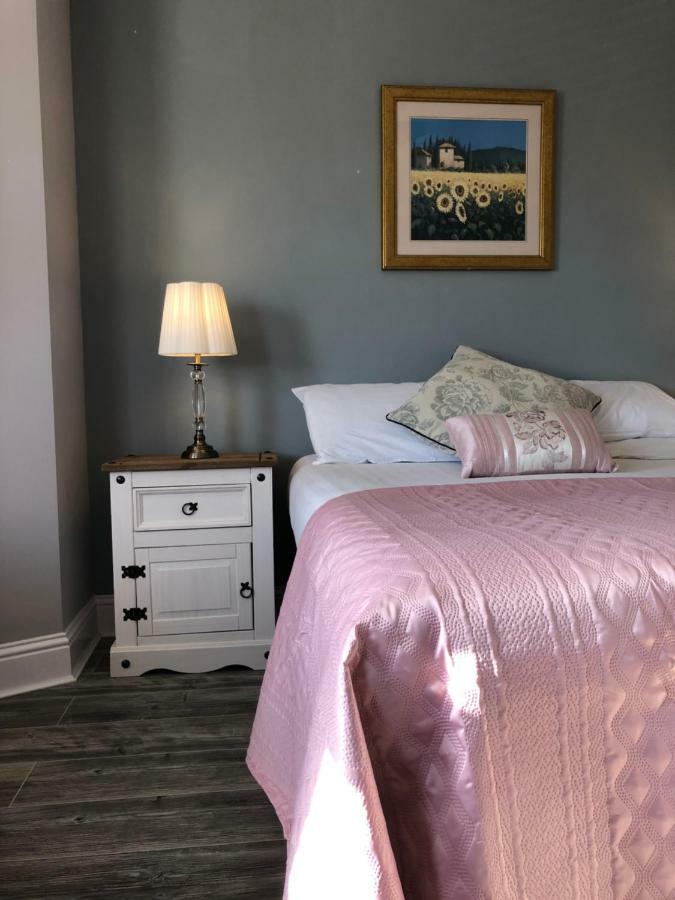 Amber Heights Bed & Breakfast กัลเวย์ ภายนอก รูปภาพ
